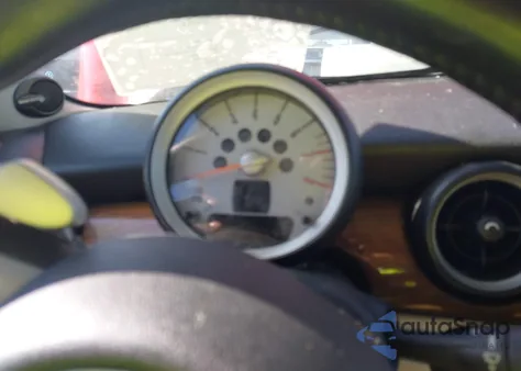 2010 Mini Cooper S из США, поврежденный, VIN WMWMF7C56ATZ34628